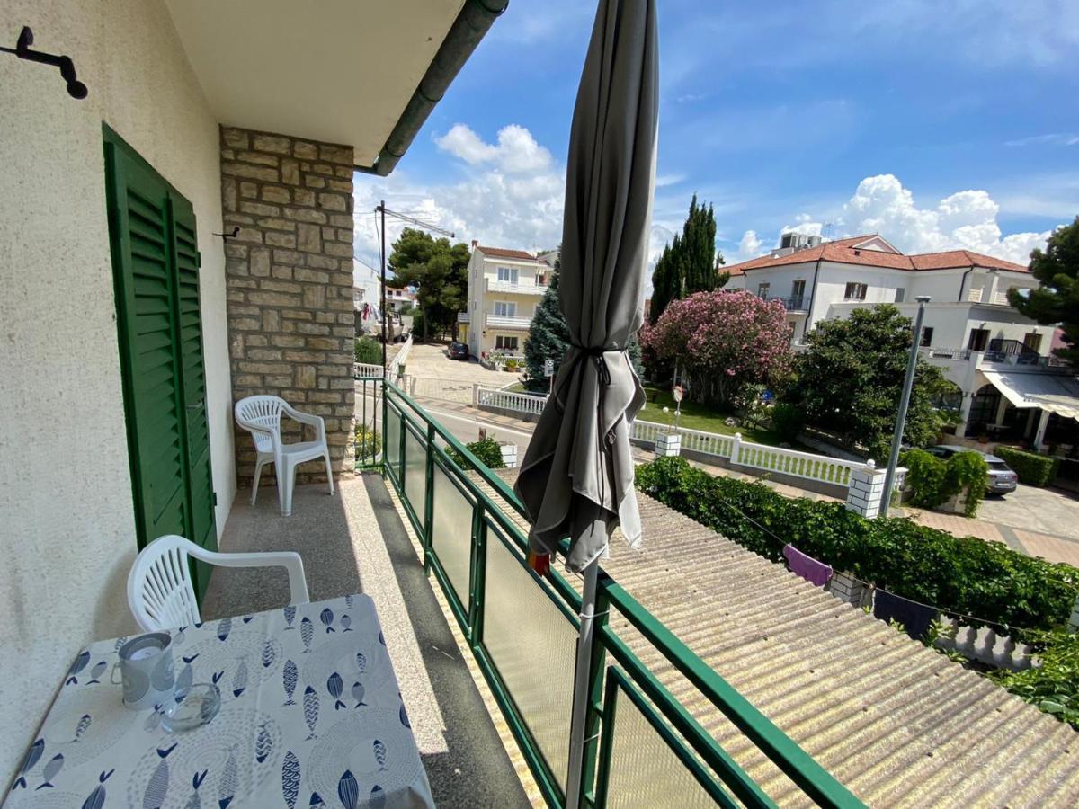 Apartmani Juricev Vodice Luaran gambar