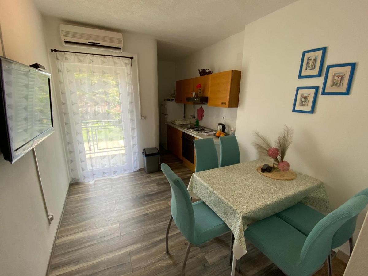 Apartmani Juricev Vodice Bilik gambar