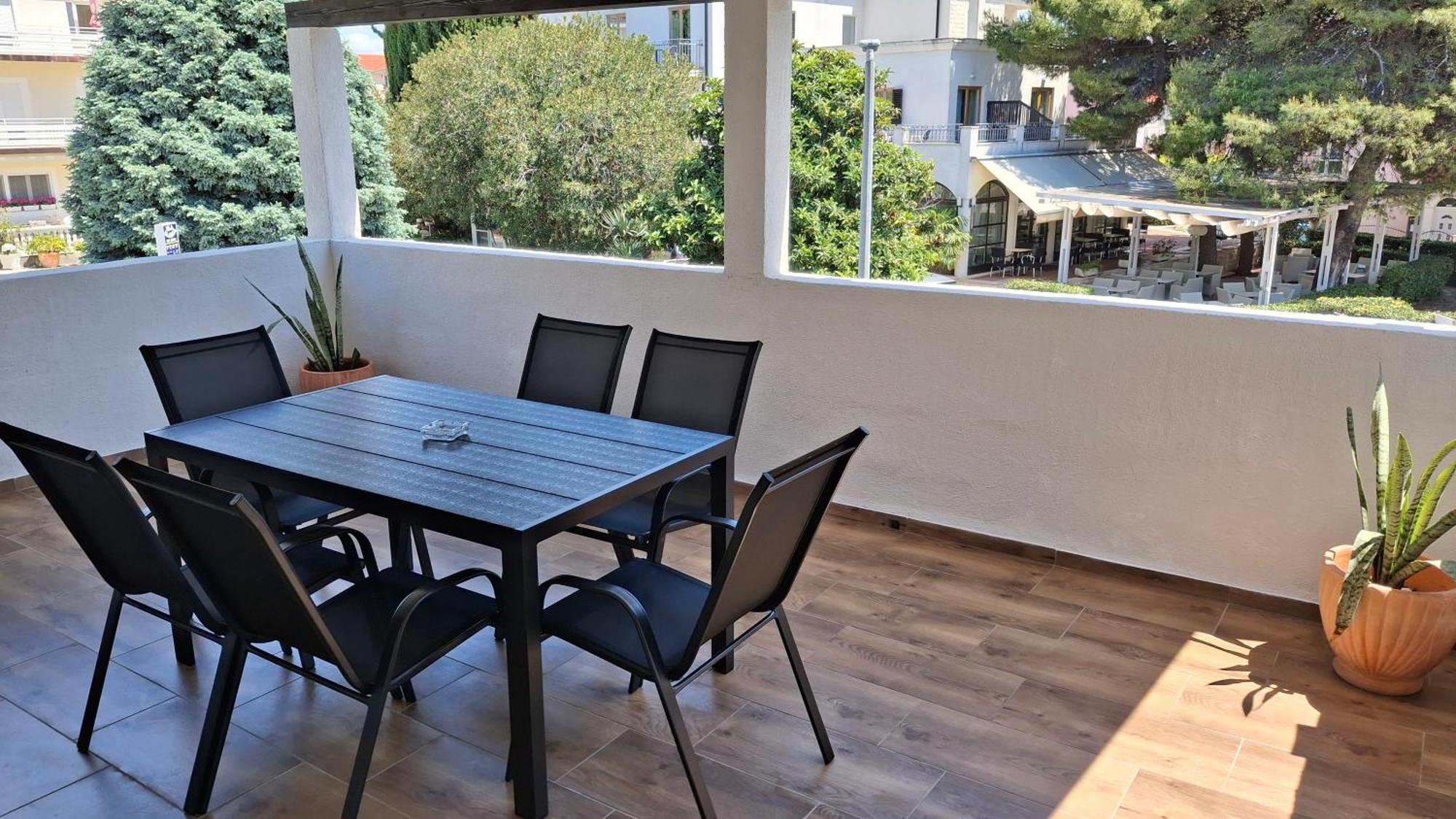 Apartmani Juricev Vodice Luaran gambar
